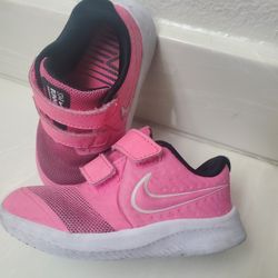 $10.! NIKE, size 7C.