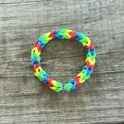 Rainbow loom- 𝔽𝕣𝕦𝕚𝕥 𝕝𝕠𝕠𝕡𝕤