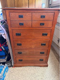 Dresser wood