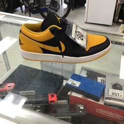 Jordan 1 Low 