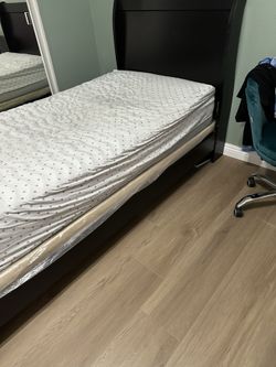 Full Size Bed
