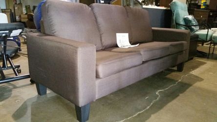 Brand new couch brown in color discount