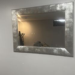 Wall mirror