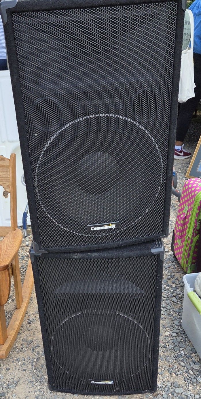 Community MVP15HO two-way loudspeaker system