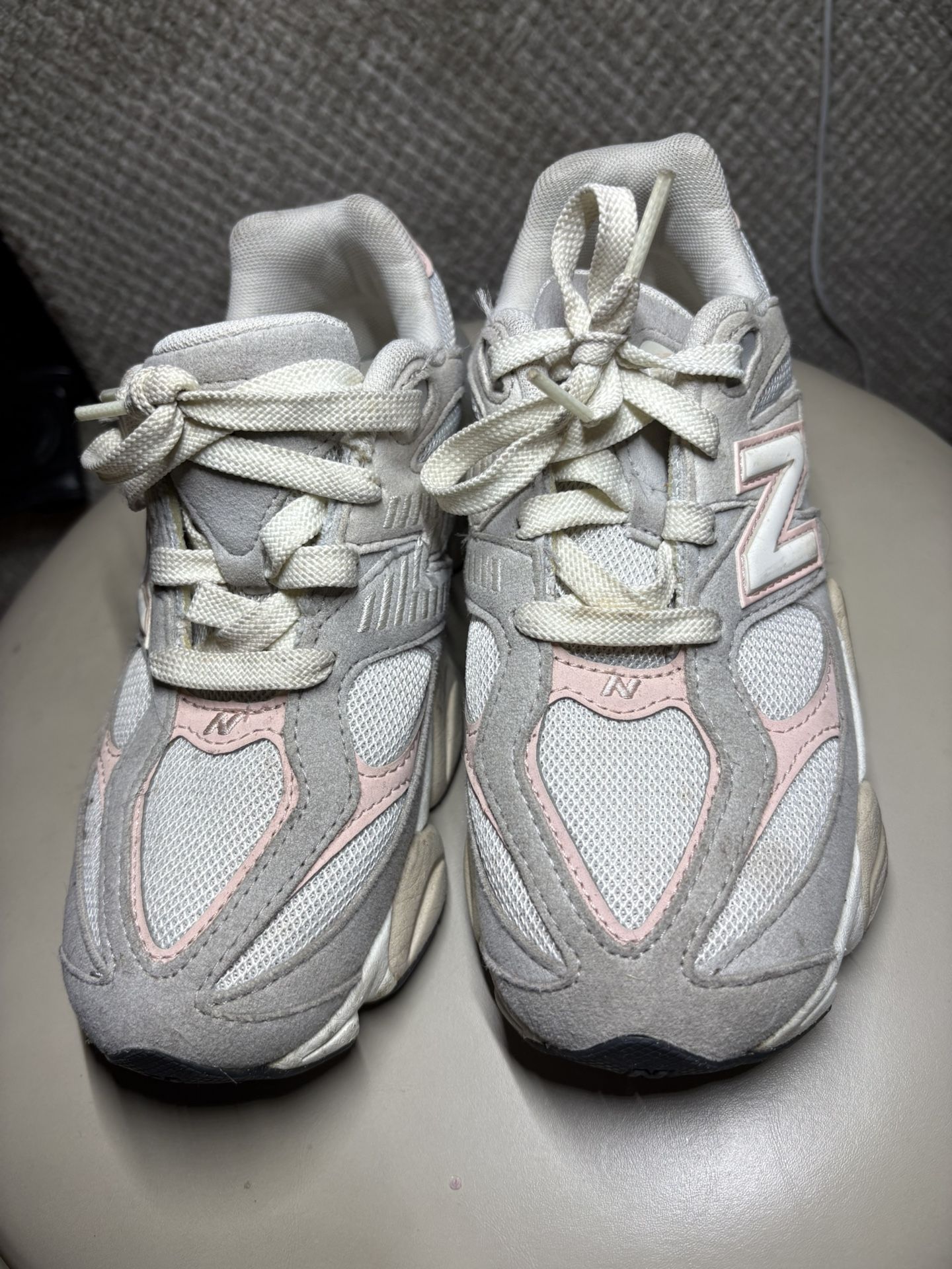 New Balances Kids Sz 3