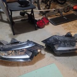 Mitsubichi Outlander Headlights