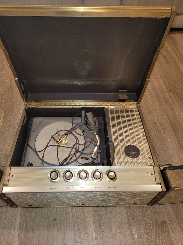 Vintage Motorola Record Player SH 18 GL