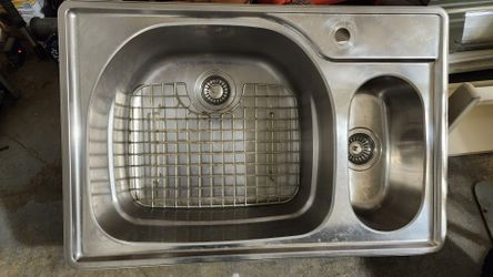 Stainless Steel Kitchen Sink