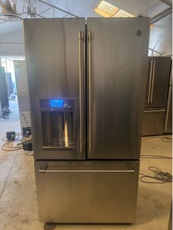 GE REFRIGERATOR