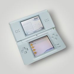 Nintendo DS Lite White Console Bundle