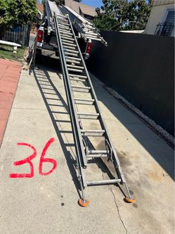 Escalera de 36 pies de aluminio, perfectas, condiciones muy barata