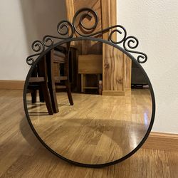 Round mirror 