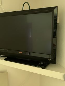 Vizio 32” Flat Screen Television