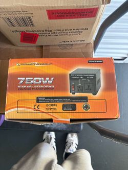 PowerBright 750W Step Up/Step Down Voltage Transformer