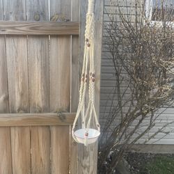 36 in Macrame plant hanger NEVER USED in great condition. can be used am to lg potts.