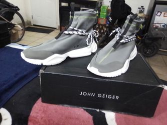 Men's high top sneakers