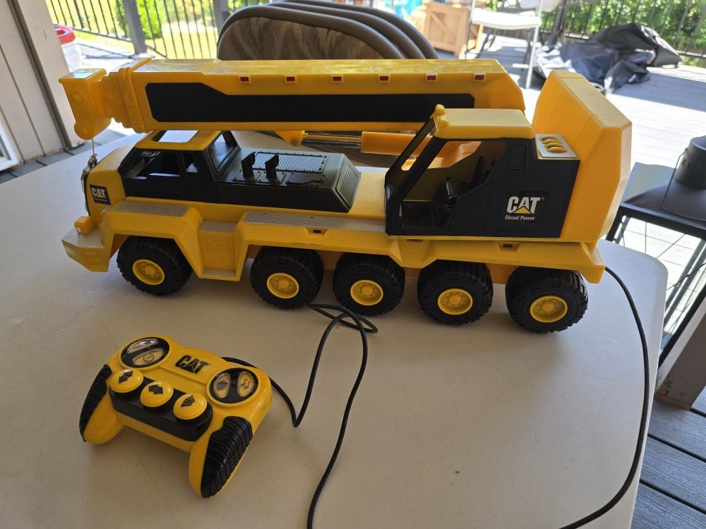 Remote Control CAT Crane