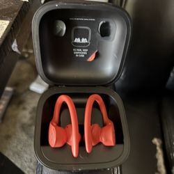PowerBeats Pro Red Earphones 