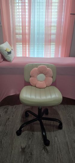 Silla de escritorio con ruedas