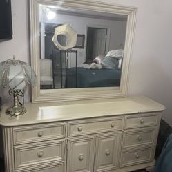 King Master Bedroom Set By Stanley “waters edge”