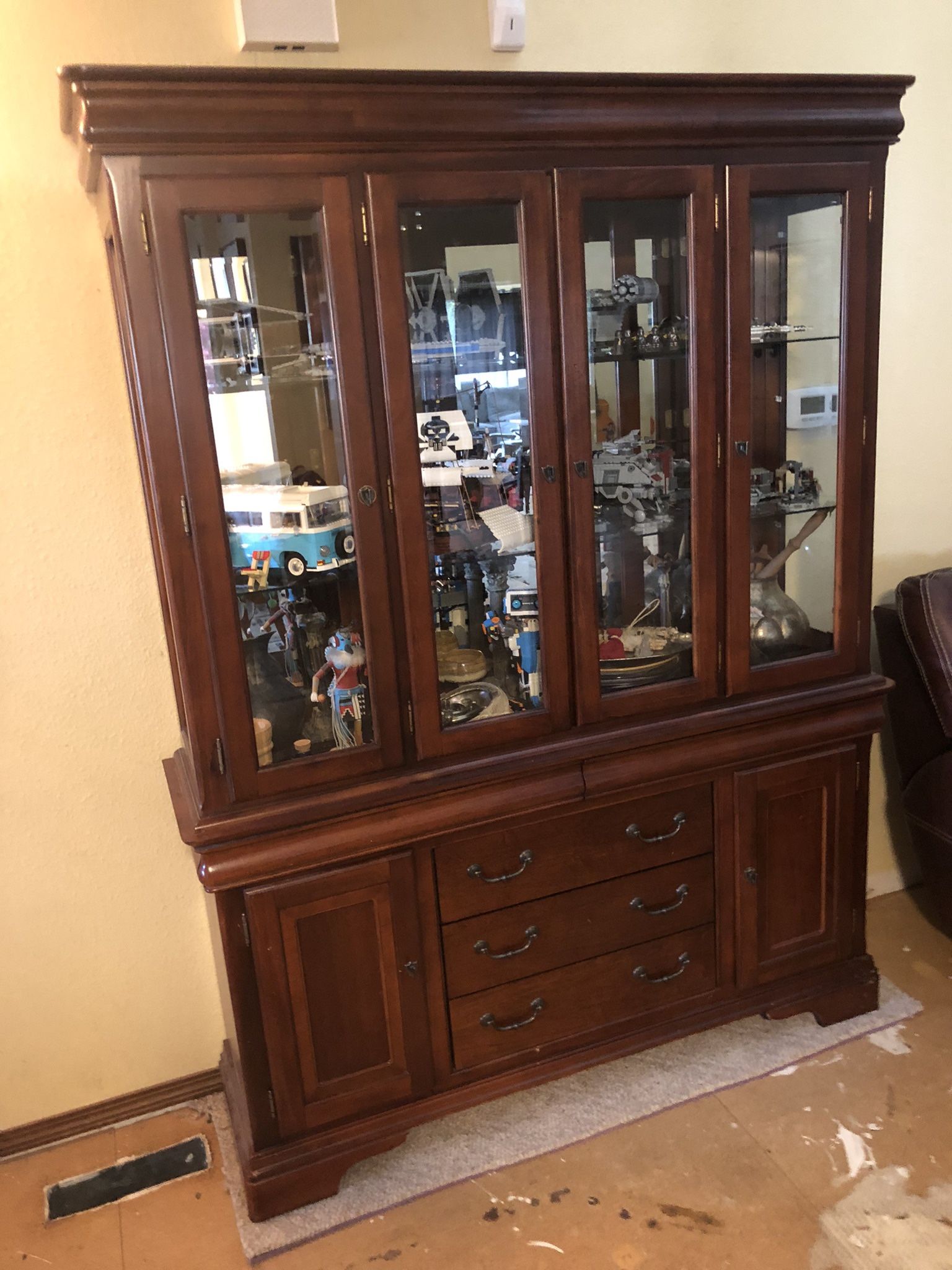 Furniture Set Matching: HUTCH, KITCHEN TABLE