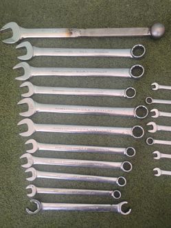 Armstrong wrenches set of 18 pieces very  made in the USA