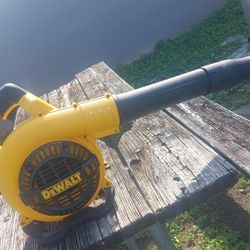 DWBL700 12 Amp Corded Handheld Blower