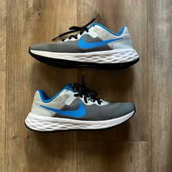 Boys Nike GS Size 5Y