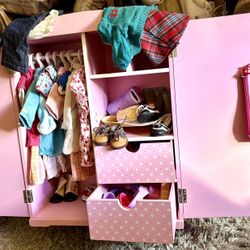 American Girl Closet With Hangers And Outfits/shoes