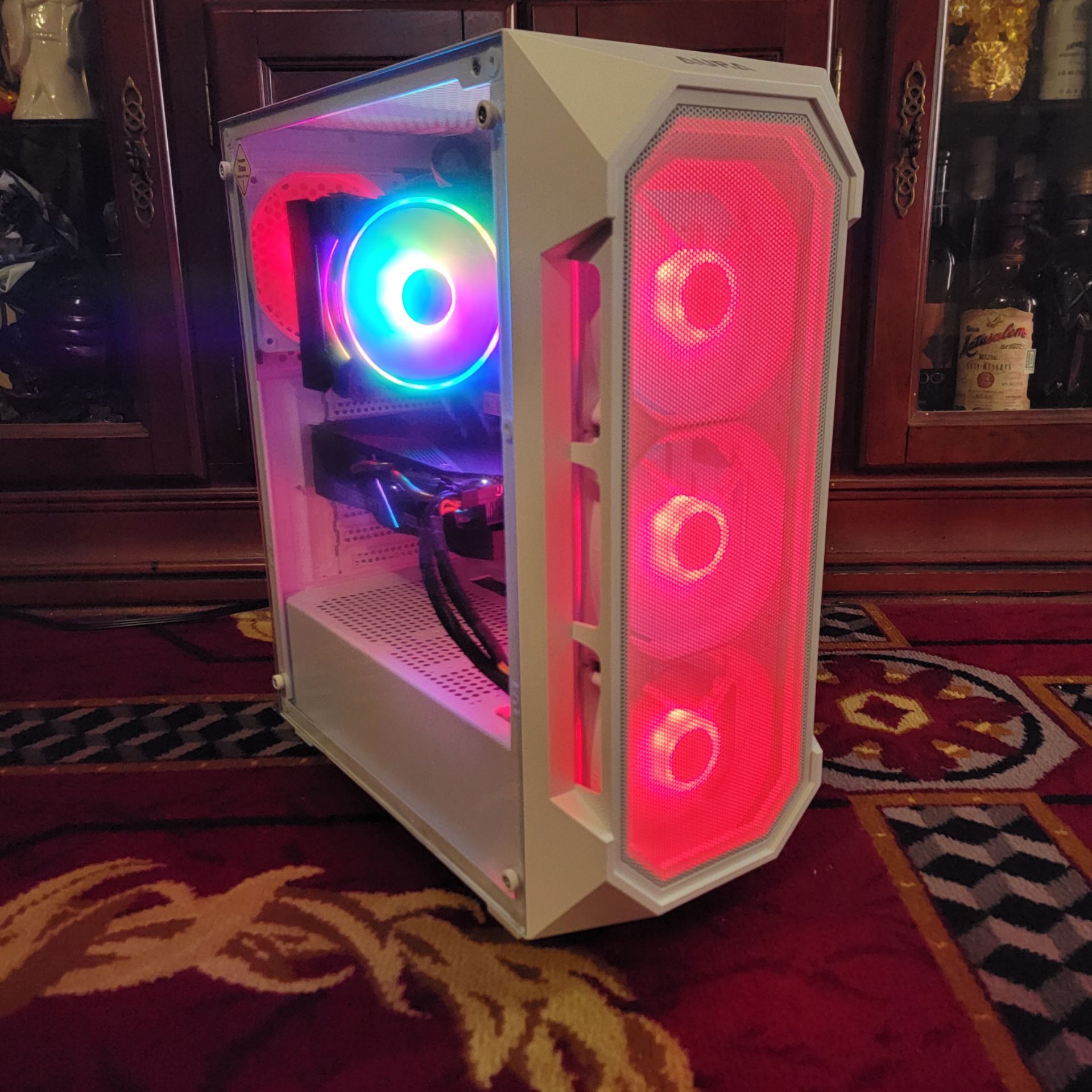 White Gaming PC - Ryzen 5 - RTX 2060