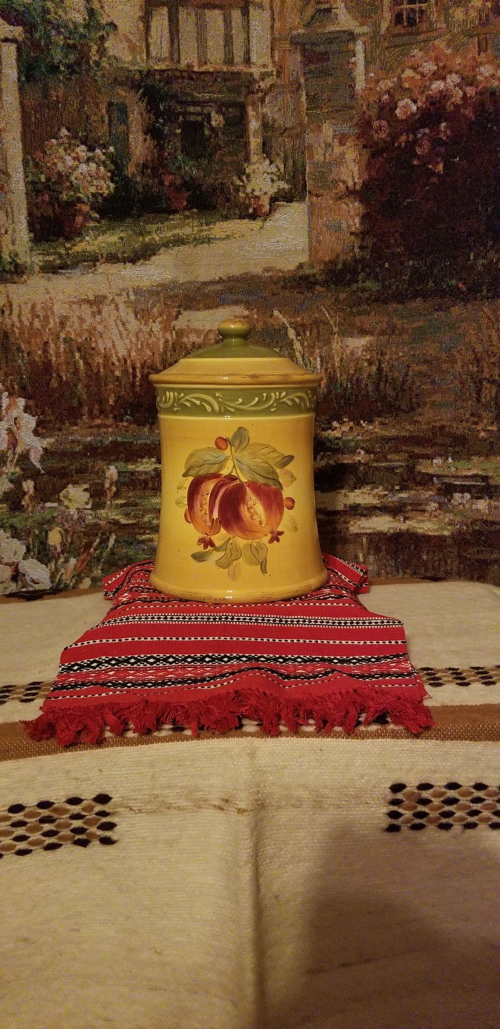 Canister