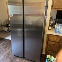 Samsung Refrigerator Like New