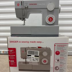 Singer Heavy Duty 4423 Sewing Machine