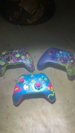 Xbox controllers