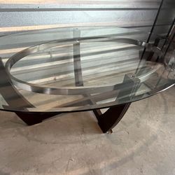 Oval Cocktail Living Room Table.