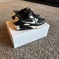 Air Max 90 1 Of 1 custom w/gum bottom. Size 10.5 comes with original Box
