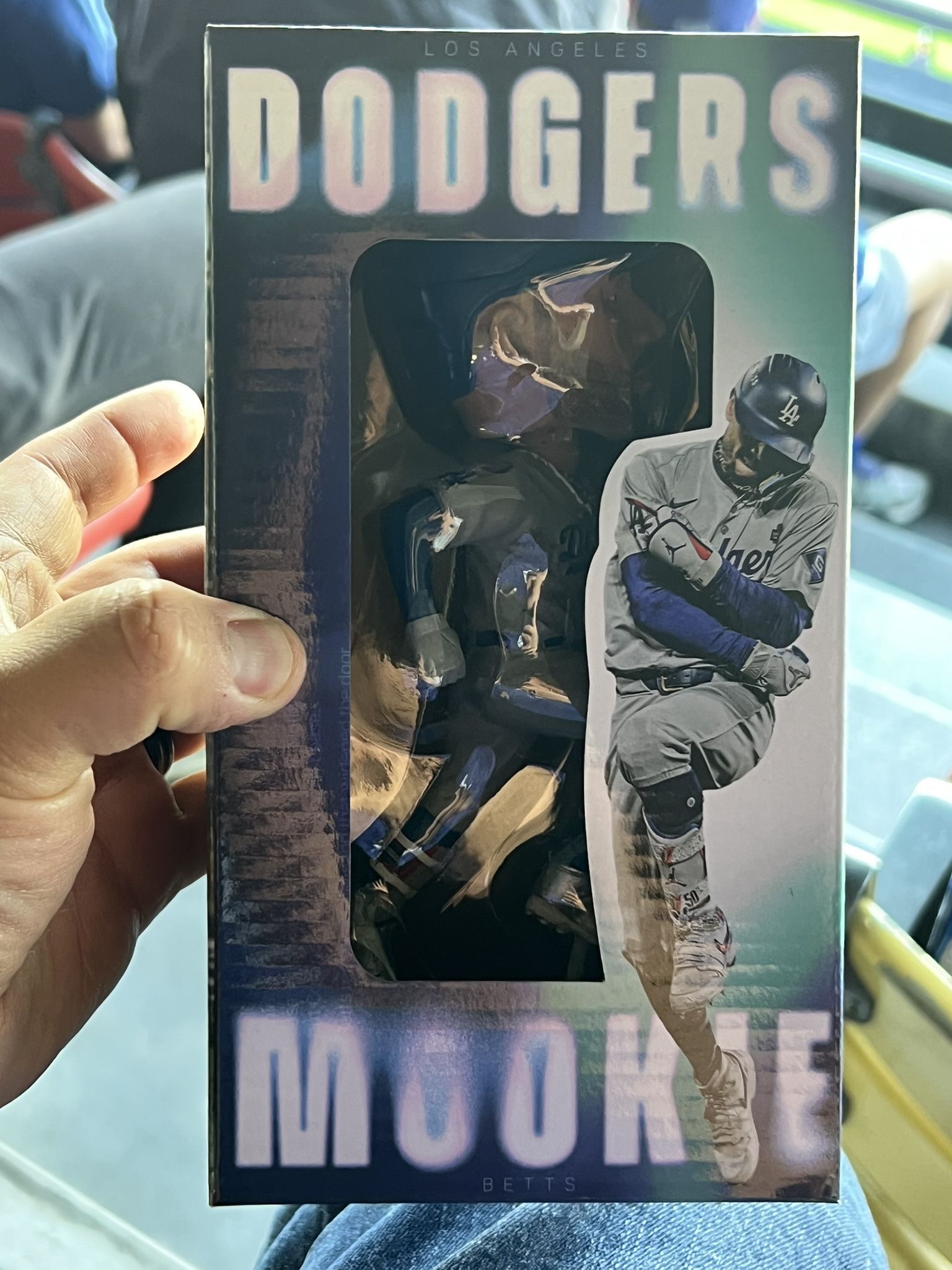 Dodgers Mookie Bobble Head Looking For Ice Cube 2025 