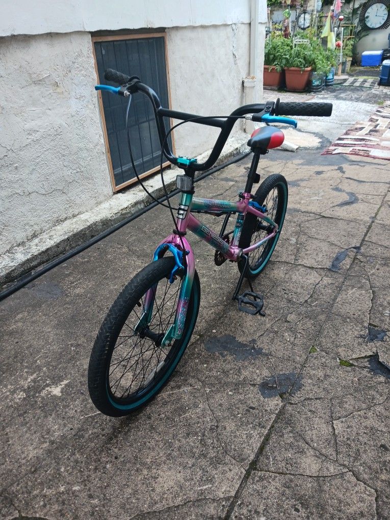GENESIS Kid's Teen's Bike 20" Wheels