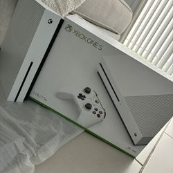 XBOX ONE S 1TB