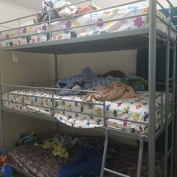 Triple Bunk bed