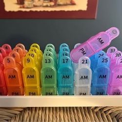 Daviky Monthly Pill Organizer 2 Times a Day, 30 Day Pill Box AM PM