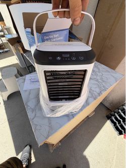 Portable mini electric fan