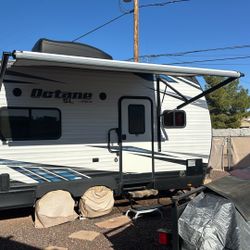 2019   Jayce Octane Toy hauler