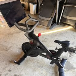 EXERCISE BIKE 