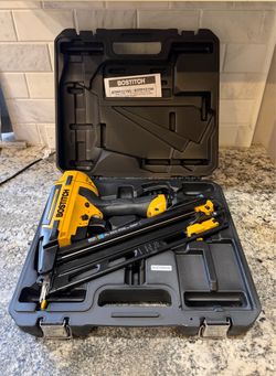 BOSTITCH BTFP72156 Smart Point 15GA FN Style Angle Finish Nailer Kit