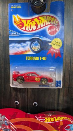 Hot wheels FERRARI F40 collector No. 69