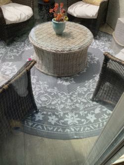 8’ diameter patio rug