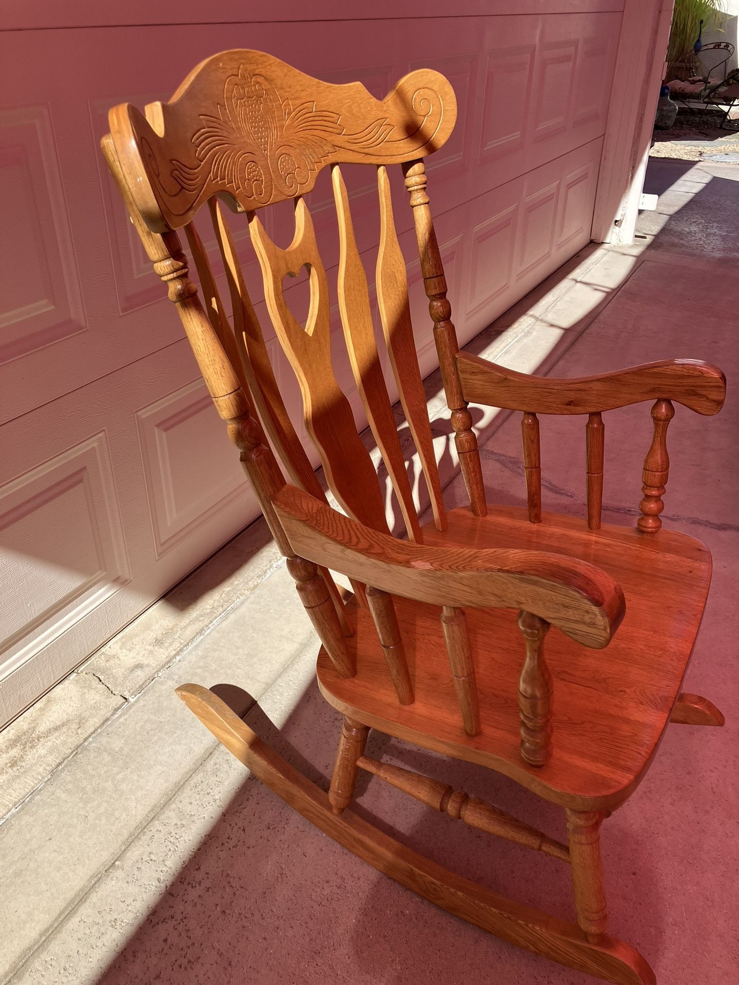 beautiful oak Rocking Chair