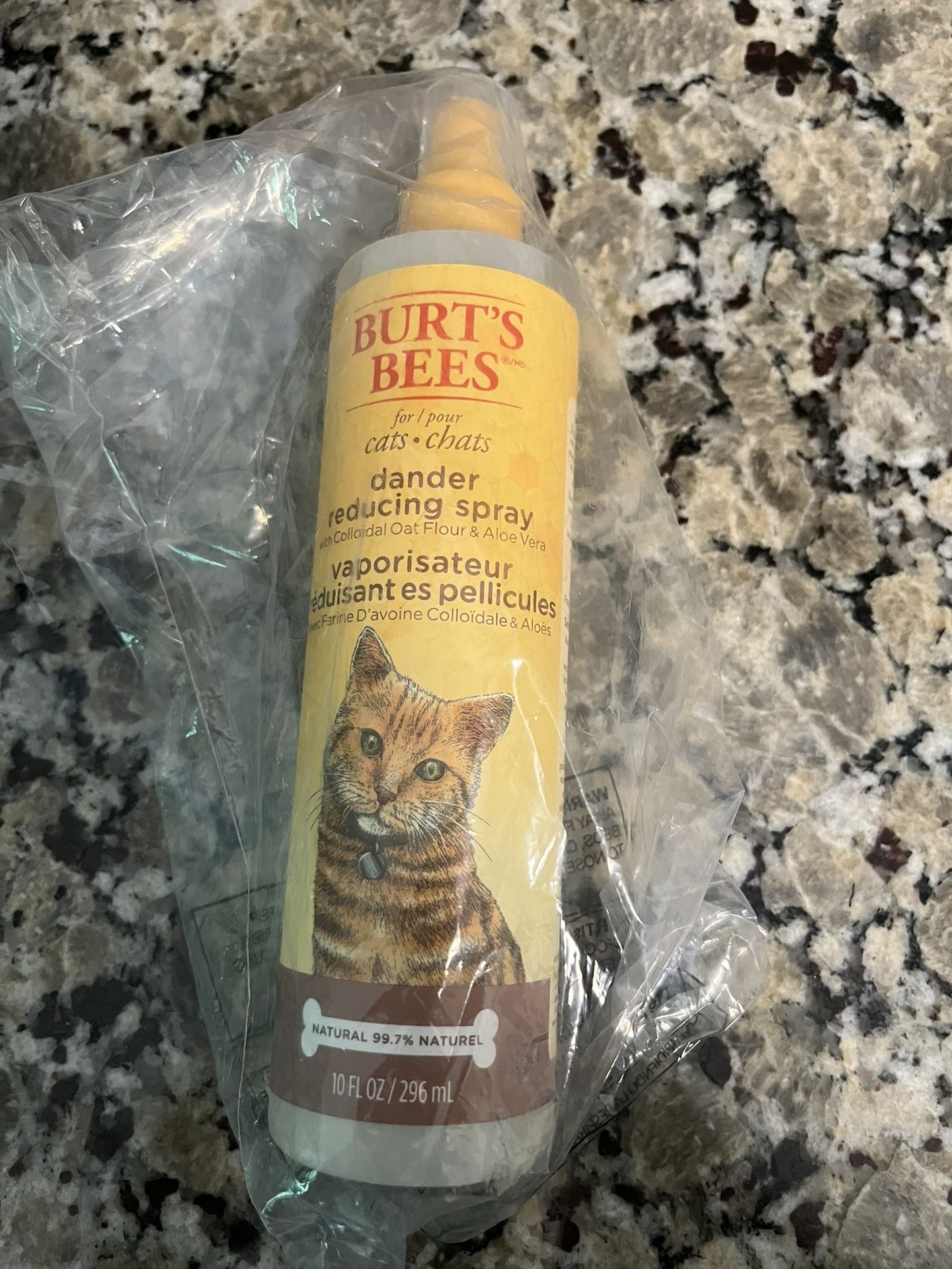 Burt’s Bees Dander Reducing Spray