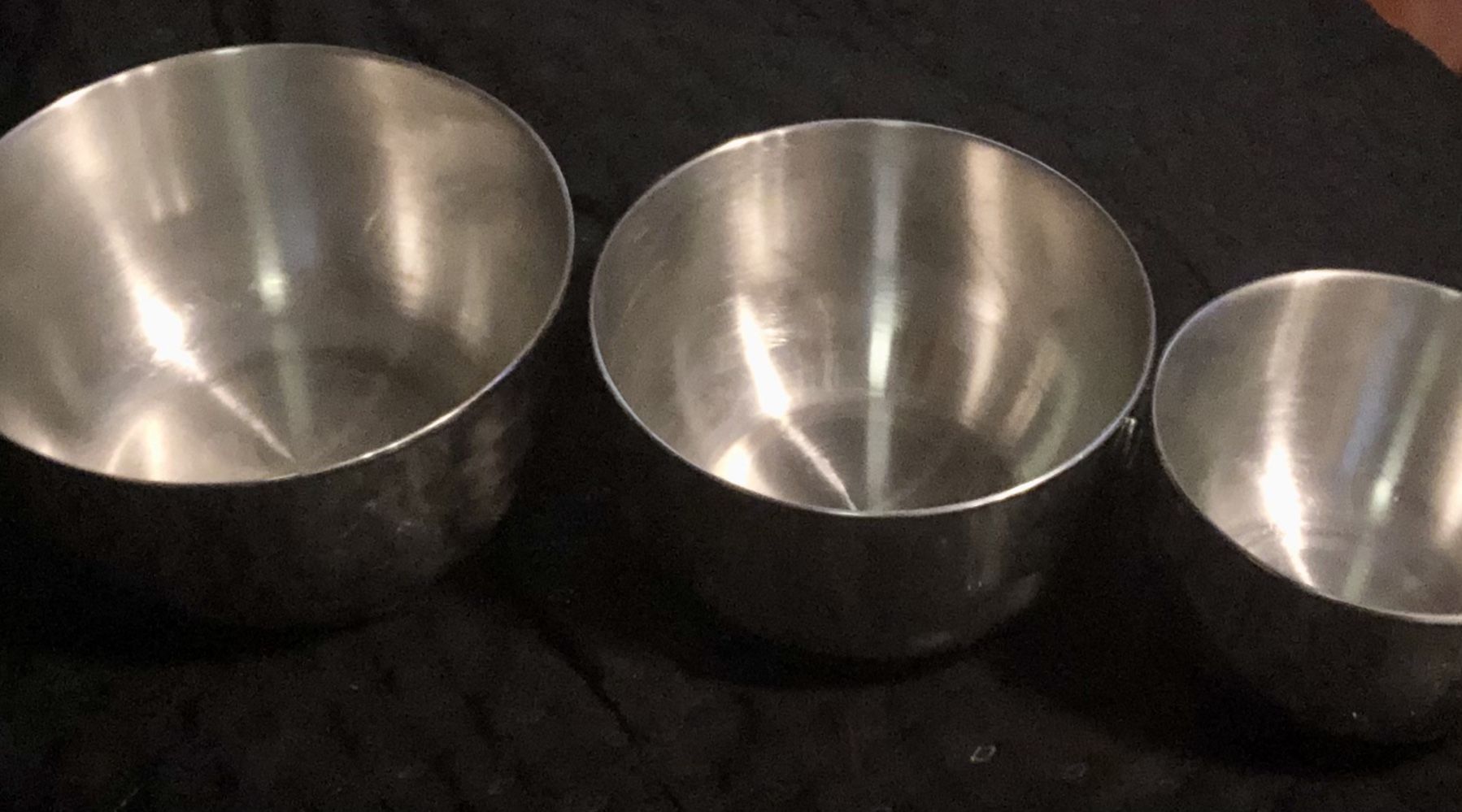 Set Of 3 Great Condition Stainless Steal Nesting Mixing Bowls. 1 Is Farberware Double Thumb Ring #734. $20 Pickup/$23 Shipping